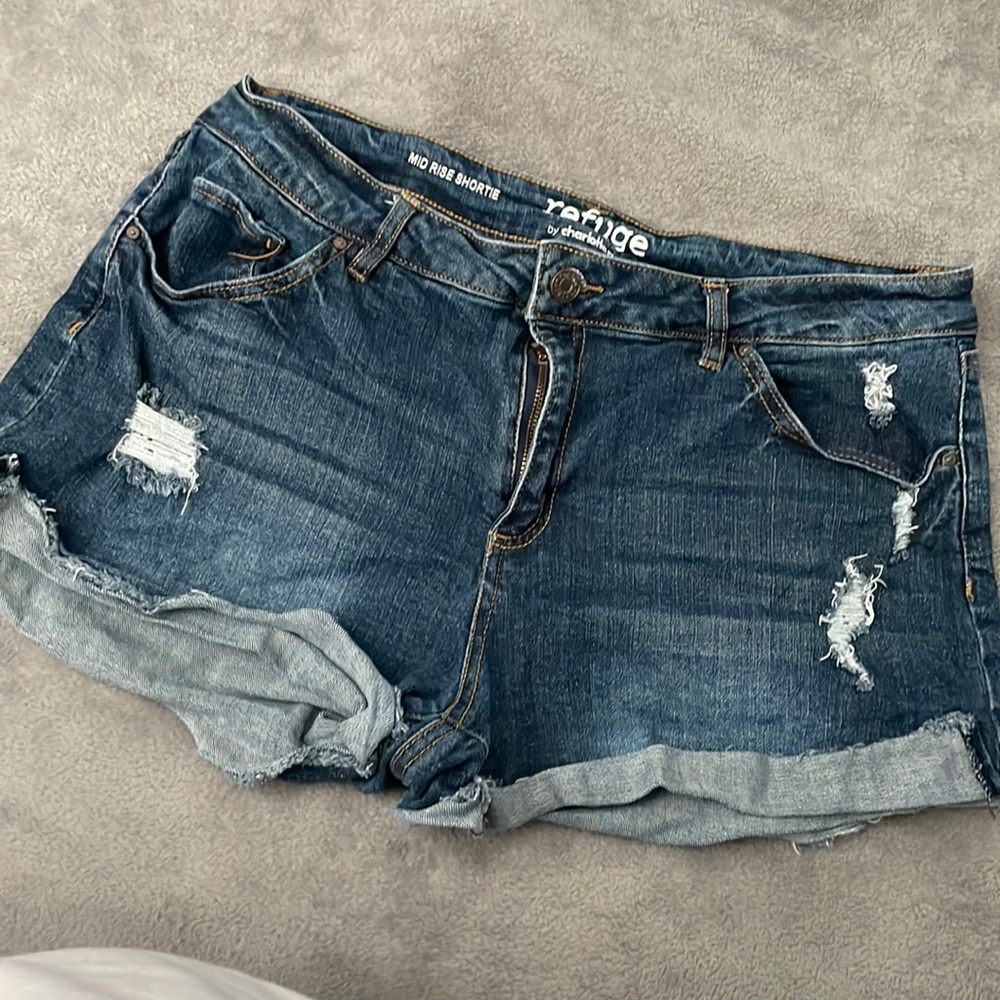 Refuge shorts